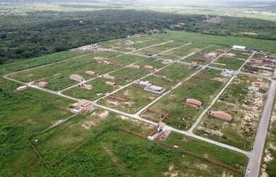 Imagem: O terreno e está localizado em Barroso, Fortaleza à venda