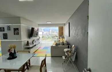 Imagem: O apartamento possui 3 Dormitórios, 1 Banheiro, 2 Vagas na