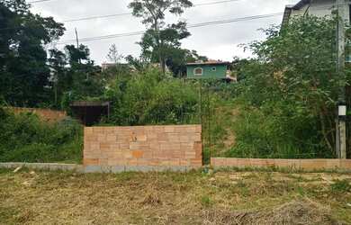 Imagem: O depósito possui 5 Vagas na garagem, 420m² de Área e está