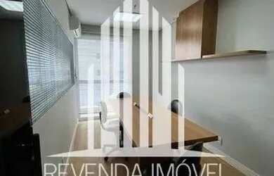 Imagem: O depósito possui 1 Vaga na garagem e 40m² de Área e está