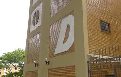 Imagem: O apartamento possui 3 Dormitórios, 1 Banheiro, 1 Vaga na garagem