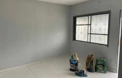 Imagem: A casa possui 2 Dormitórios, 1 Banheiro, 4 Vagas na garagem