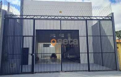 Imagem: O depósito possui 3 Vagas na garagem, 240m² de Área e Imóvel