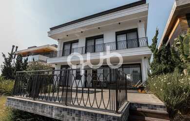 Imagem 12: Sobrado à venda, 5 quartos, 5 suítes, 2 vagas, Condomínio Sense Xangri-Lá...