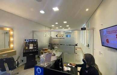 Imagem: O depósito à venda possui e está localizado em Vila da Serra