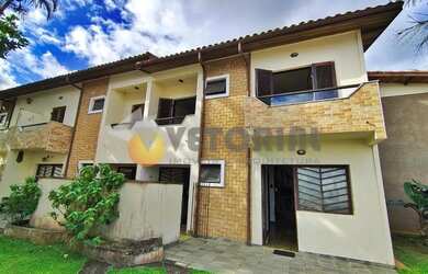 Imagem: A casa em condomínio possui 2 Dormitórios, 2 Banheiros, 1