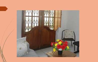 Imagem: A casa possui 1 Dormitório, Acomodam 2 pessoas e está localizado