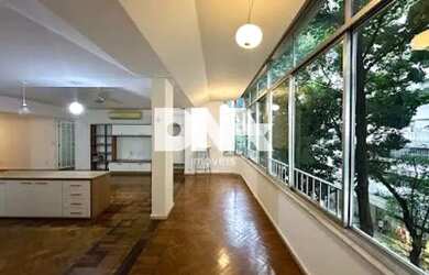 Imagem: O apartamento possui 3 Dormitórios, 3 Banheiros, 1 Vaga na