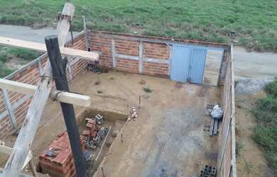 Imagem 5: Construção e terreno