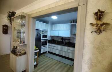 Imagem: O apartamento possui 2 Dormitórios, 2 Banheiros, 2 Vagas na