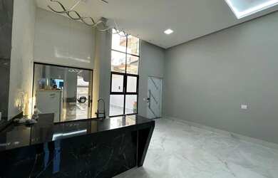 Imagem 5: Casa baixa com piscina a venda no bairro de Lourdes - Governador Valadares - MG