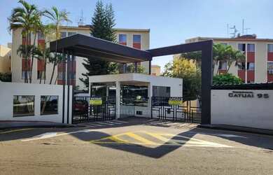 Imagem: O apartamento possui 3 Dormitórios, 1 Banheiro, 1 Vaga na garagem