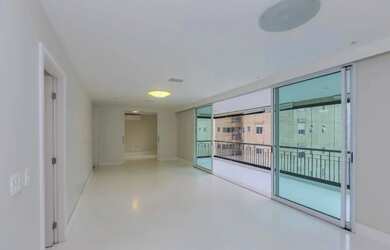 Imagem: O apartamento possui 3 Dormitórios, 4 Banheiros, 3 Vagas na