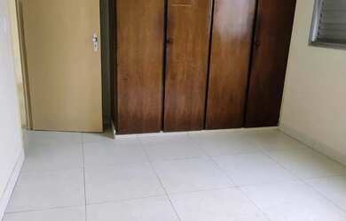 Imagem 9: Apartamento- 2 quartos, 2 banheiros, 74m², 1 vaga, armários- Centro