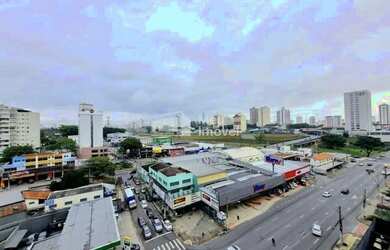 Imagem: O apartamento possui 2 Dormitórios, 2 Banheiros, 2 Vagas na