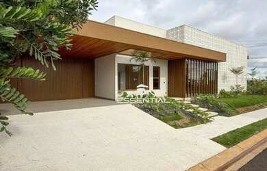 Imagem: A casa em condomínio possui 4 Dormitórios, 4 Banheiros, 5