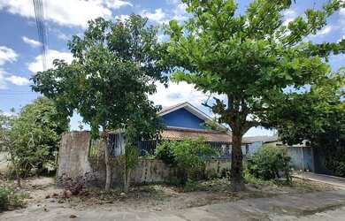 Imagem: A casa possui 2 Dormitórios, 1 Banheiro, 1 Vaga na garagem