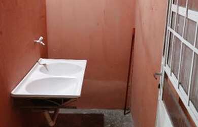 Imagem: A casa possui 1 Dormitório, 1 Banheiro e 30m² de Área e está