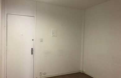 Imagem: Sala comercial na esquina de Miguel Lemos e Nossa Sra. De Copacbana