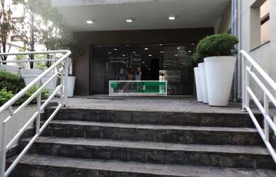 Imagem: O depósito possui 5 Vagas na garagem, 3.323m² de Área e