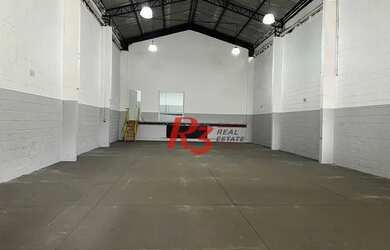 Imagem: O depósito possui 5 Vagas na garagem e 800m² de Área e está