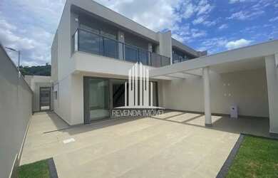 Imagem: A casa em condomínio possui 2 Dormitórios, 3 Banheiros, 3