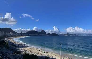 Imagem: O apartamento possui 3 Dormitórios, 3 Banheiros, 158m² de