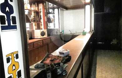 Imagem: O apartamento possui 1 Dormitório, 5 Banheiros, 400m² de Área