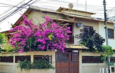 Imagem: A casa possui 3 Dormitórios, 1 Banheiro, 150m² de Área e