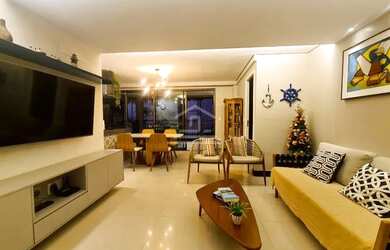 Imagem: O apartamento possui 3 Dormitórios, 3 Banheiros, 2 Vagas na