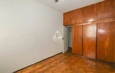 Imagem 7: 3 Quartos- Flamengo. 105m² de Área, 2 Banheirose3 Dormitórios