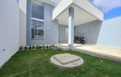 Imagem: A casa possui 2 Dormitórios, 1 Banheiro, 1 Vaga na garagem