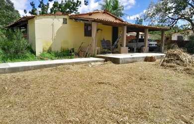 Imagem: A chácara possui 4.582m² de Área e está localizado em Aquiraz