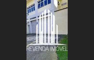 Imagem: O depósito possui 3 Vagas na garagem, 450m² de Área e está