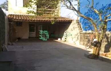 Imagem: A casa possui 2 Dormitórios, 1 Banheiro, 5 Vagas na garagem