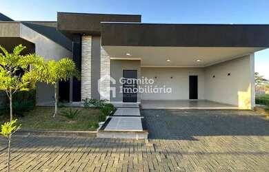 Imagem: A casa em condomínio à venda possui 3 Dormitórios, 3 Banheiros