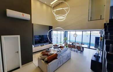 Imagem 1: Sobrado à venda no bairro Aponiã por 2.500.000,00