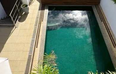 Imagem: A casa possui 3 Dormitórios, 4 Banheiros, 2 Vagas na garagem