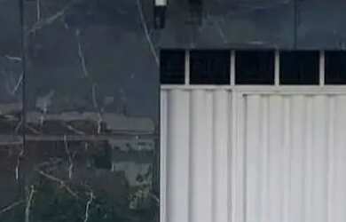 Imagem: A casa possui 2 Dormitórios, 2 Banheiros, 1 Vaga na garagem