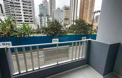 Imagem 6: Temporada Ed. Tia Loth 2 dormitórios // sacada com churrasqueira // Balneário...