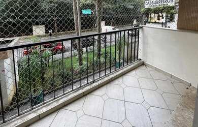 Imagem: O apartamento possui 4 Dormitórios, 2 Banheiros, 1 Vaga na