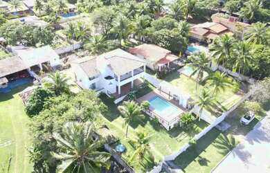 Imagem: A casa em condomínio possui 4 Dormitórios, 5 Banheiros, 2