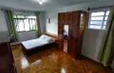 Imagem 14: Casa com 260 m2, com 5 quartos, 03 banheiros, 2 pavimentos, dep. completa...