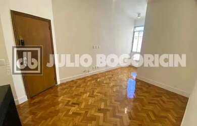 Imagem: O apartamento possui 2 Dormitórios, 2 Banheiros e 74m² de