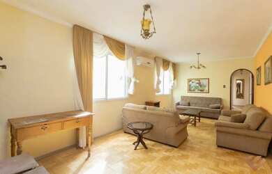 Imagem: O apartamento possui 3 Dormitórios, 2 Banheiros, 1 Vaga na