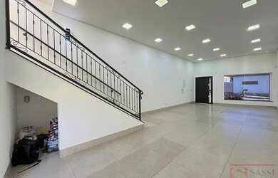 Imagem 2: Sala Comercial em CENTRO. Ar-condicionado, Área de serviçoe154m² de...