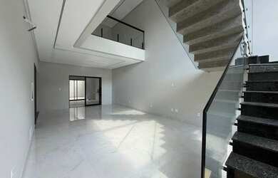 Imagem 8: Vivenda das Marinas - Casa Duplex com 3 suítes de construção climatizada...