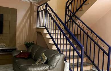 Imagem: A casa possui 5 Dormitórios, 5 Banheiros, 5 Vagas na garagem