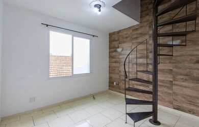 Imagem: A casa possui 5 Dormitórios, 5 Banheiros, 4 Vagas na garagem