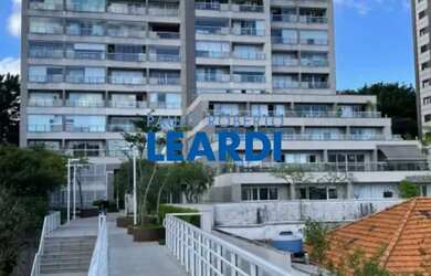 Imagem: O depósito possui 1 Vaga na garagem e 48m² de Área e está